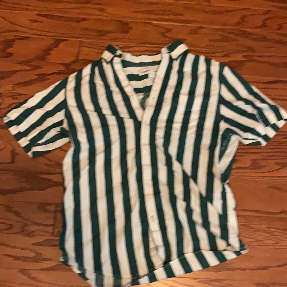 Men’s button up Old Navy dress shirt